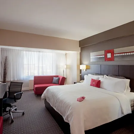 Armon Plaza Montreal Airpt, Trademark Collection By Wyndham-2